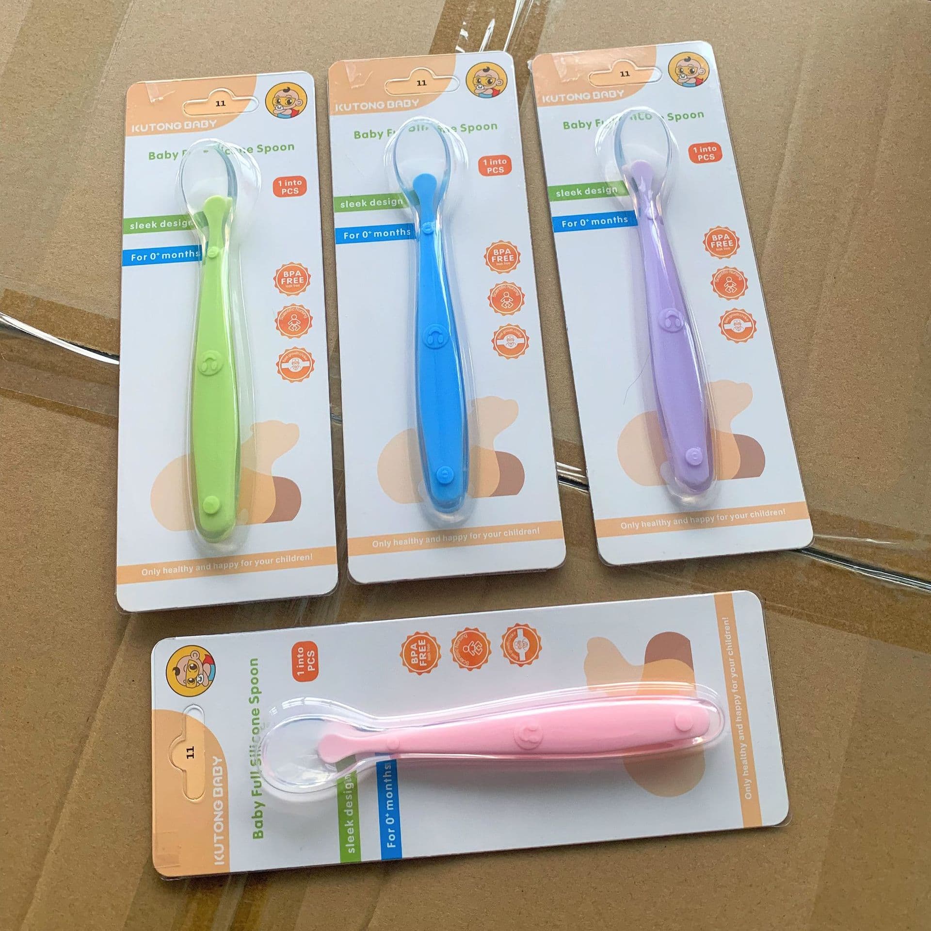Cross-border English version baby full silicone spoon soft silicone spoon handle smiley heart-shaped full silicone spoon