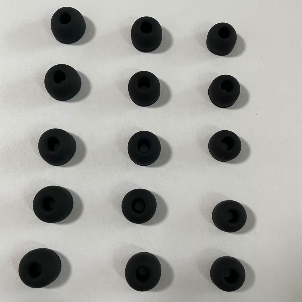 Comfortable Zero-Feel Silicone Ear Tips for In-Ear Headphones, Noise Isolation Slow-Rebound Earplugs, Silicone Caps