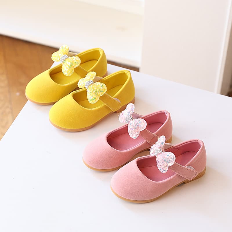 New style princess shoes for girls, little girl shoes with bow, spring and autumn children's performance shoes, soft sole.