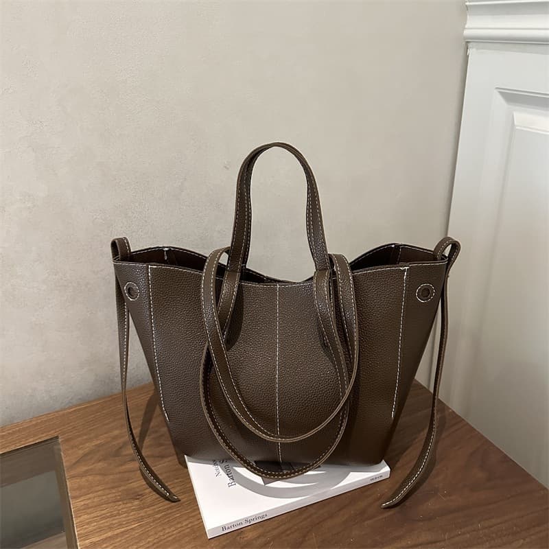 Fall 2026 New Trendy Casual Tote Bag for Women, Large Capacity Wing Bag, Versatile Commuter Underarm Shoulder Bag