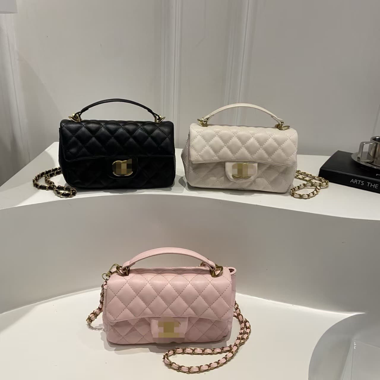 2025 New Women's Crossbody Bag Chanel CF Chain Bag Versatile Diamond Bag