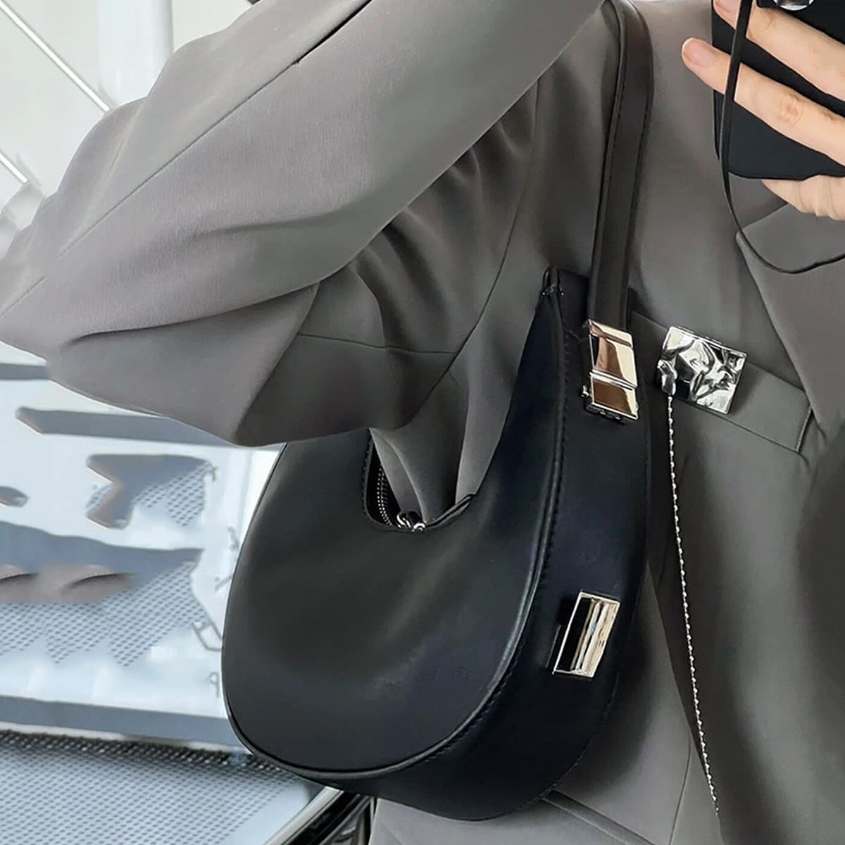 New bag moon bag underarm bag presbydering texture casual simple lock shoulder handbag manufacturers