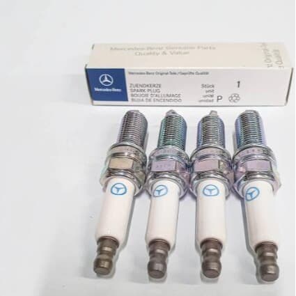 Cross-border supply of high-quality spark plug A0041595803 iridium spark plug PLKR7B8E suitable for Mercedes-Benz