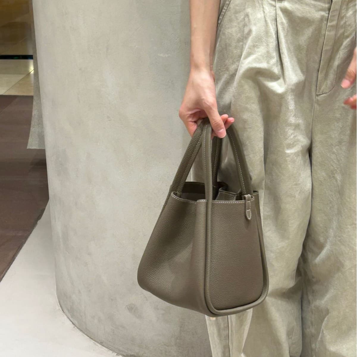 Songshanxia medium vegetable basket first layer cowhide designer shoulder commuting bucket bag