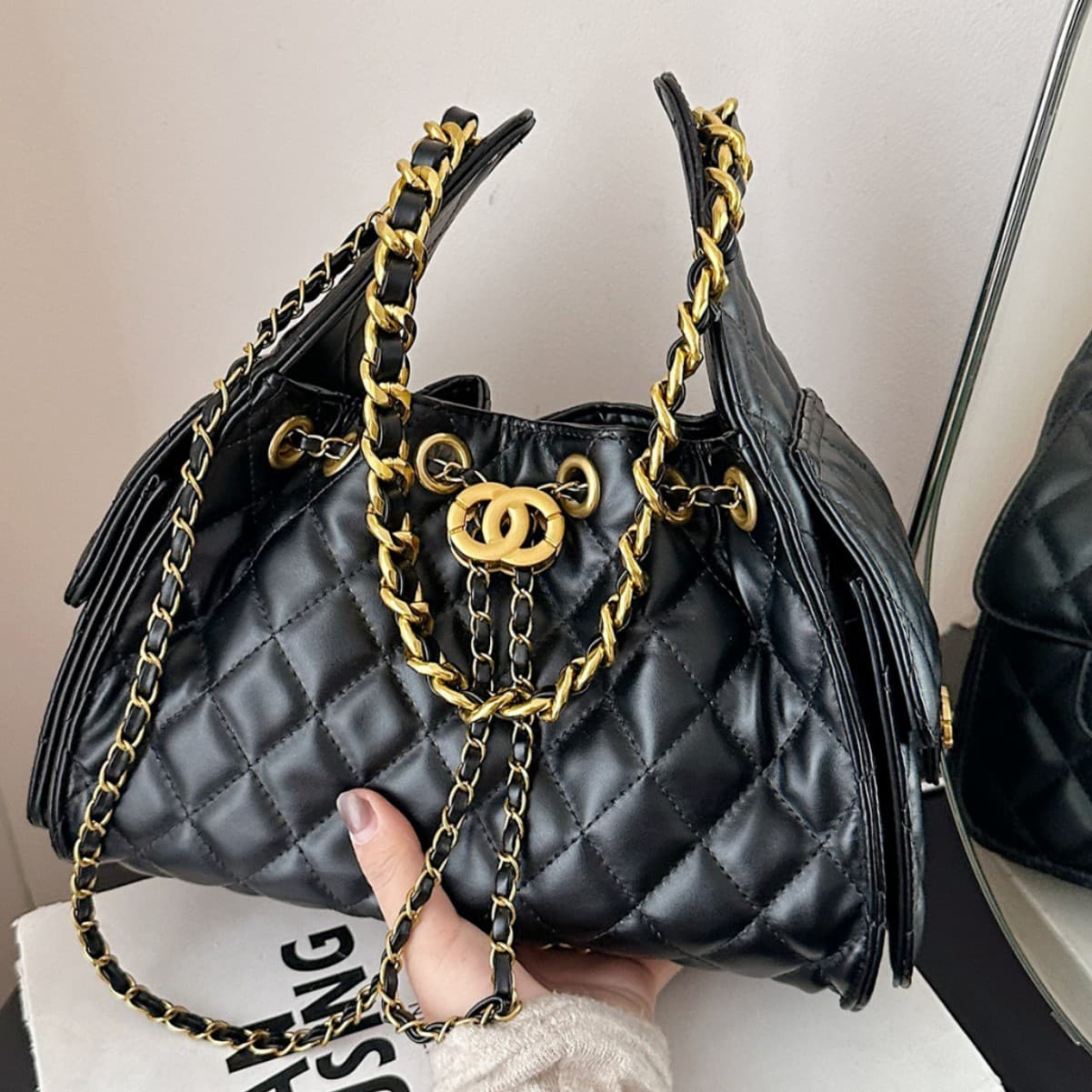 Tweed Style Quilted Chain Bag Large Capacity Work Commuter Bag Women's New Shoulder Armpit Bag Crossbody Bucket Bag