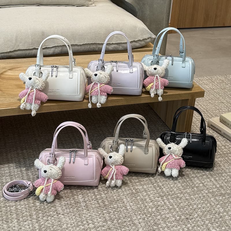 Simple Korean design bowling bag, niche high-end portable crossbody bag, versatile, stylish, personalized and trendy shoulder bag
