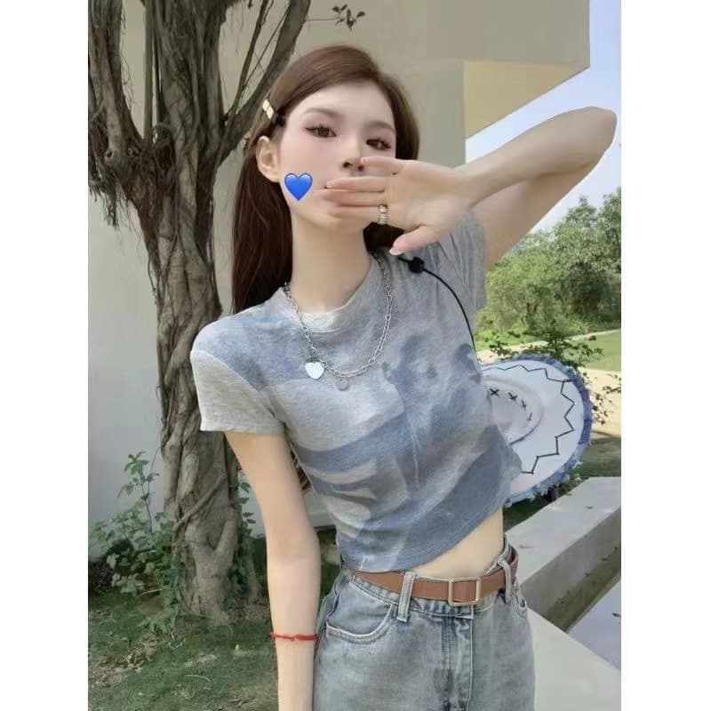 American Retro Gray Cropped Short Sleeve T-Shirt for Women, Summer Design, Niche Trendy Fitted Crop Top