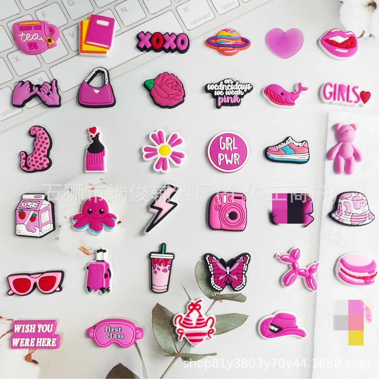 Girls' Croc Charms Detachable Garden Shoe Clips Beach Shoes DIY Shoe Accessories Decorative Buckle Cartoon Kids Shoes