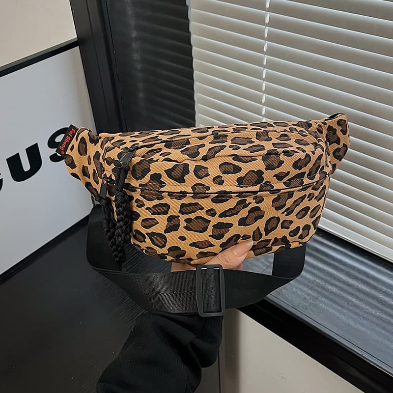 New Leopard Print Women's Chest Bag, Fashionable and Trendy, Large Capacity Single Shoulder Crossbody Bag, Trendy Outdoor Sports Portable Waist Bag