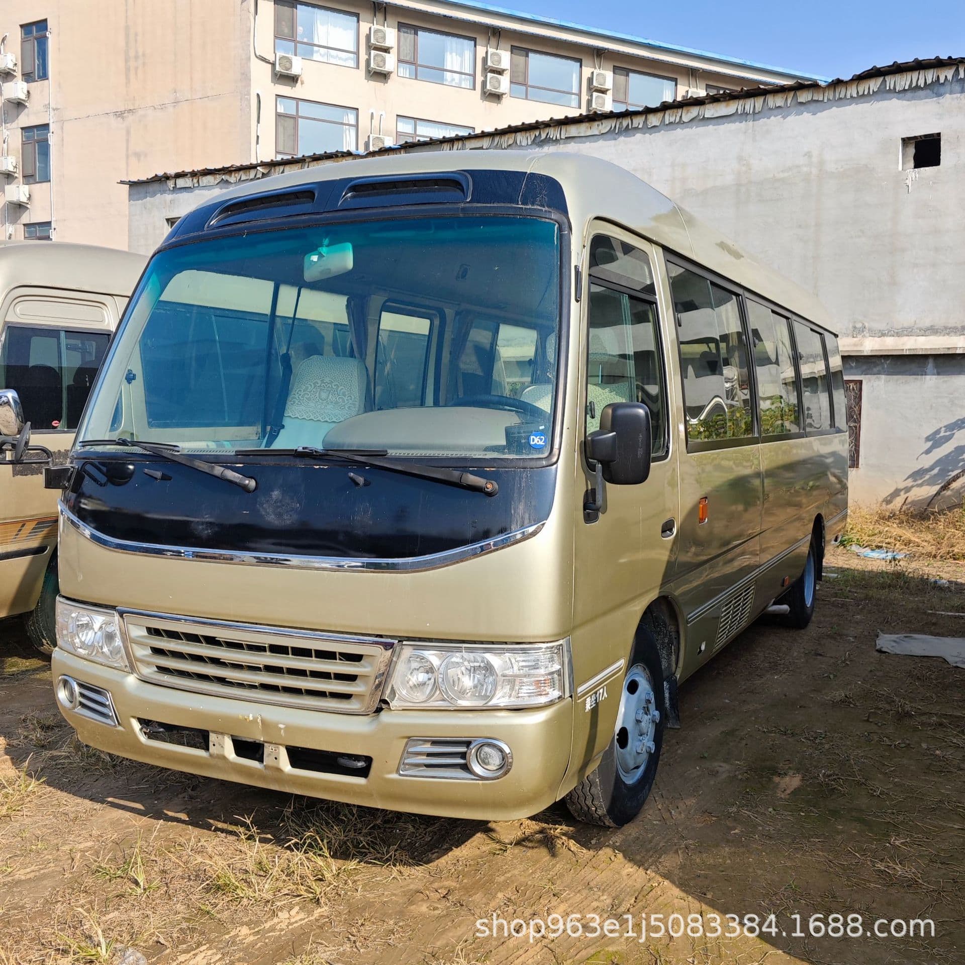 Cross-Border Export Used Bus Toyota Coaster Gasoline Bus 19/23 Seat China III Bus