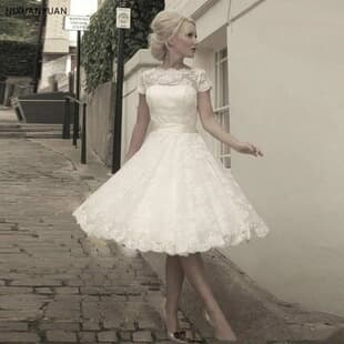Vintage Short Sleeve Lace Light Wedding Dress Round Neck Waist Puffy Skirt Petite Travel License Light Wedding Dress Photoshoot Little White Dress