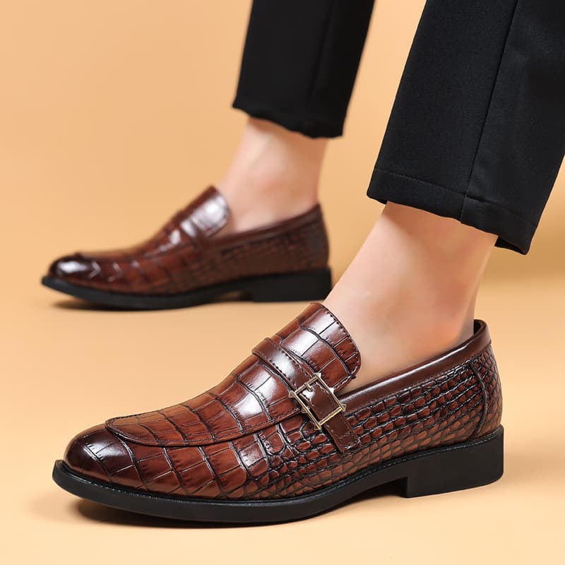 2024 New Men's Leather Shoes, Business Formal and Casual Shoes, Crocodile Pattern, British and Korean Style, Pointed Toe, Plus Size Shoes