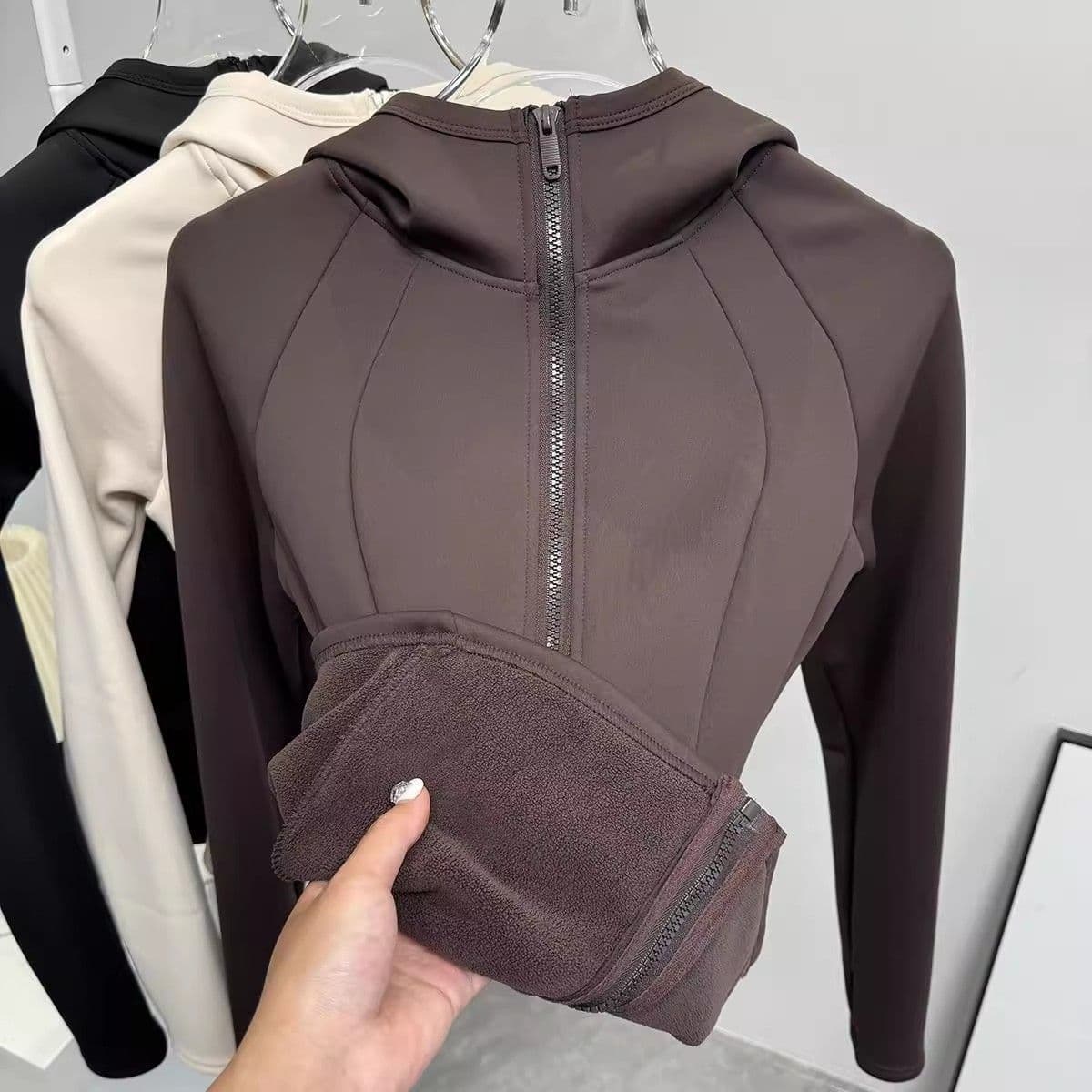 Slim Warm Fleece Lined Jacket Women Stand Collar Hooded Autumn Winter Slimming Sports Jacket Yoga Top Running Fitness Wear