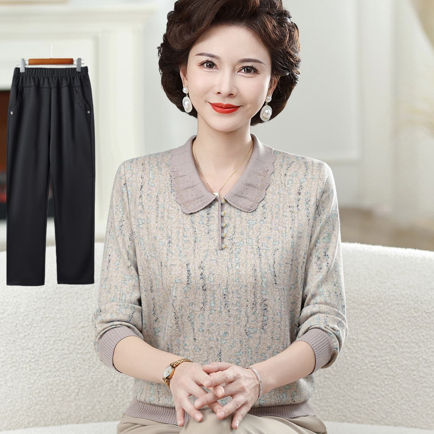 Mom's Spring Clothing 2026 New Bottoming Shirt Lapel Top Middle-aged and Elderly Women's Large Size Suit Western Style Over Fifty Years Old