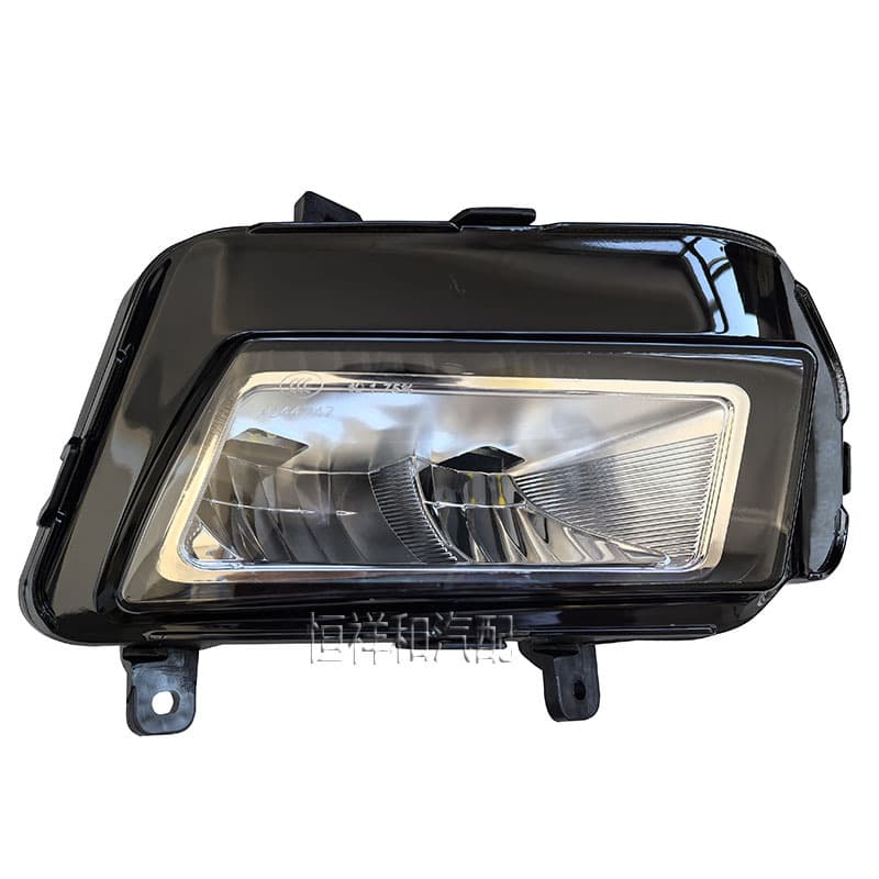 Suitable for 19-20 Volkswagen Passat front fog lights, front bumper grille lighting assembly, front anti-fog lights