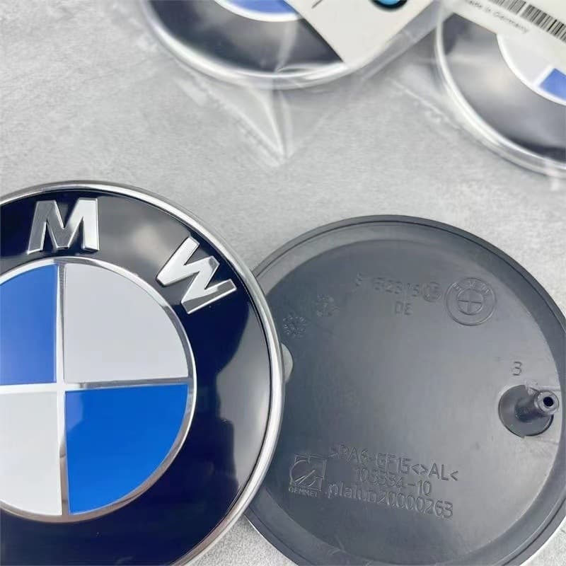 For BMW front and rear badges 82mm blue-white front badge original black base car badge blue-white 74mm rear badge modified badge