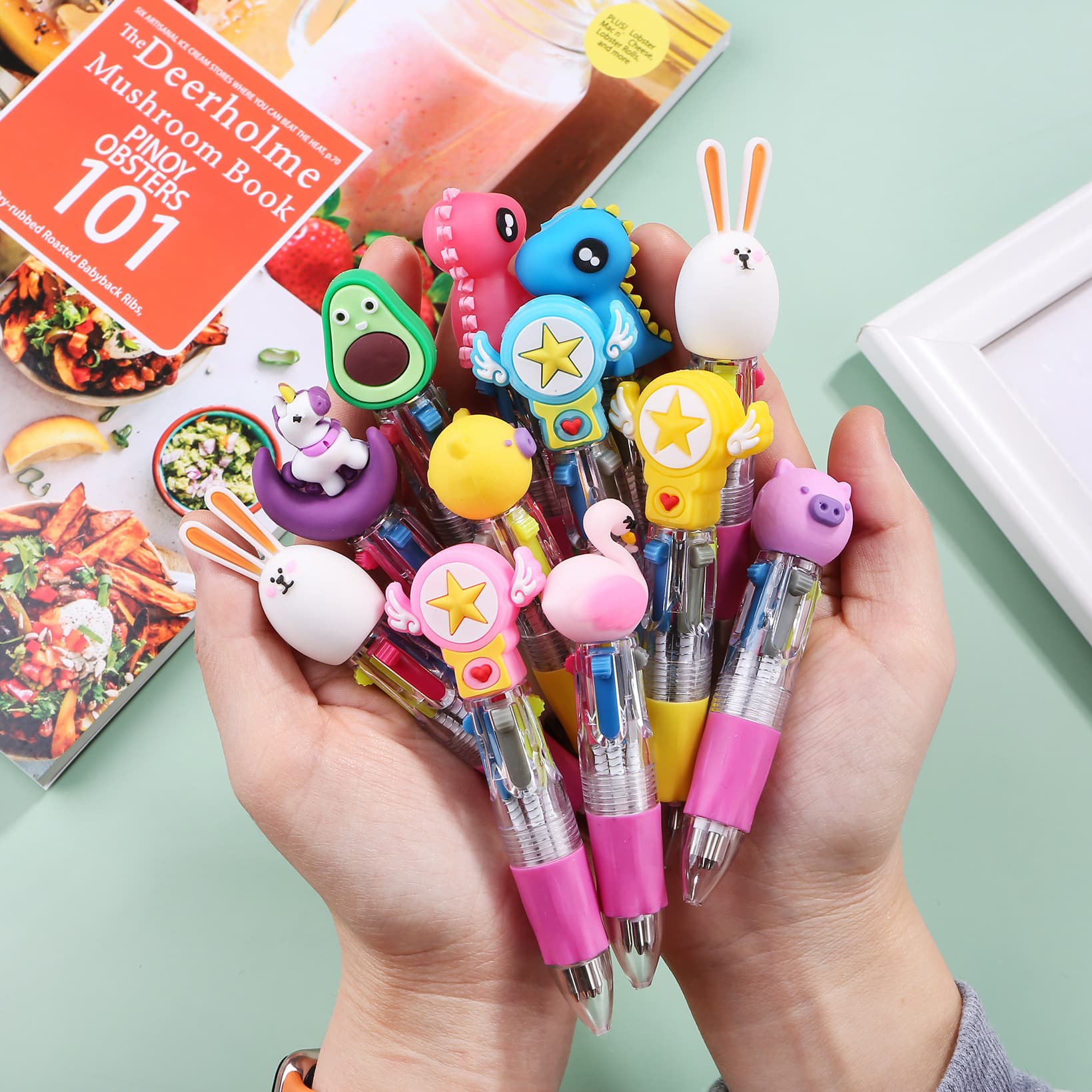 Mini 4-Color Ballpoint Pen in Korean Cute Instagram Style Cartoon Characters, Push-button Color Pen for Student Prizes and Gifts