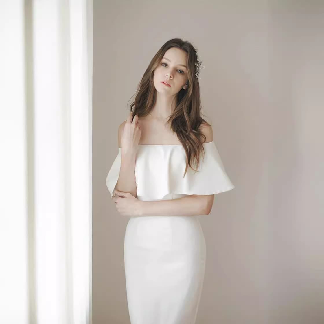2023 Simple White Off-Shoulder Wedding Dress, Floor-Length Banquet Birthday Lawn Wedding Travel Shoot Fairy Style