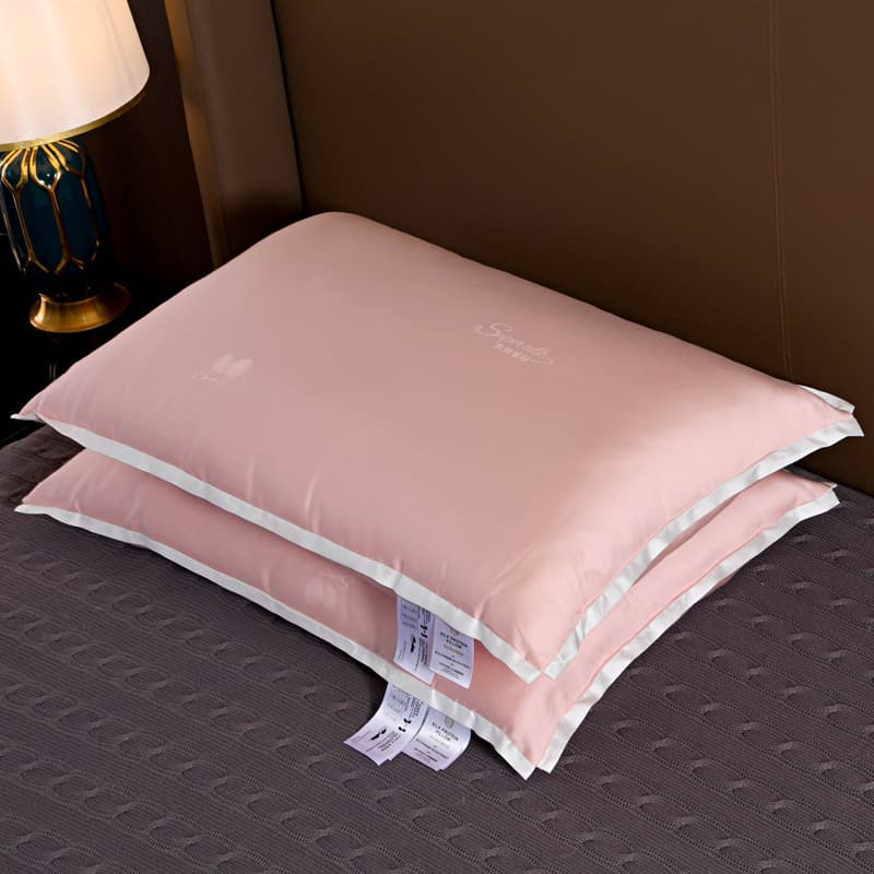 Silk Protein Pillow Ultra Soft Neck Care Low Pillow for Home Use to Aid Sleep, Single Thin Pillow Core