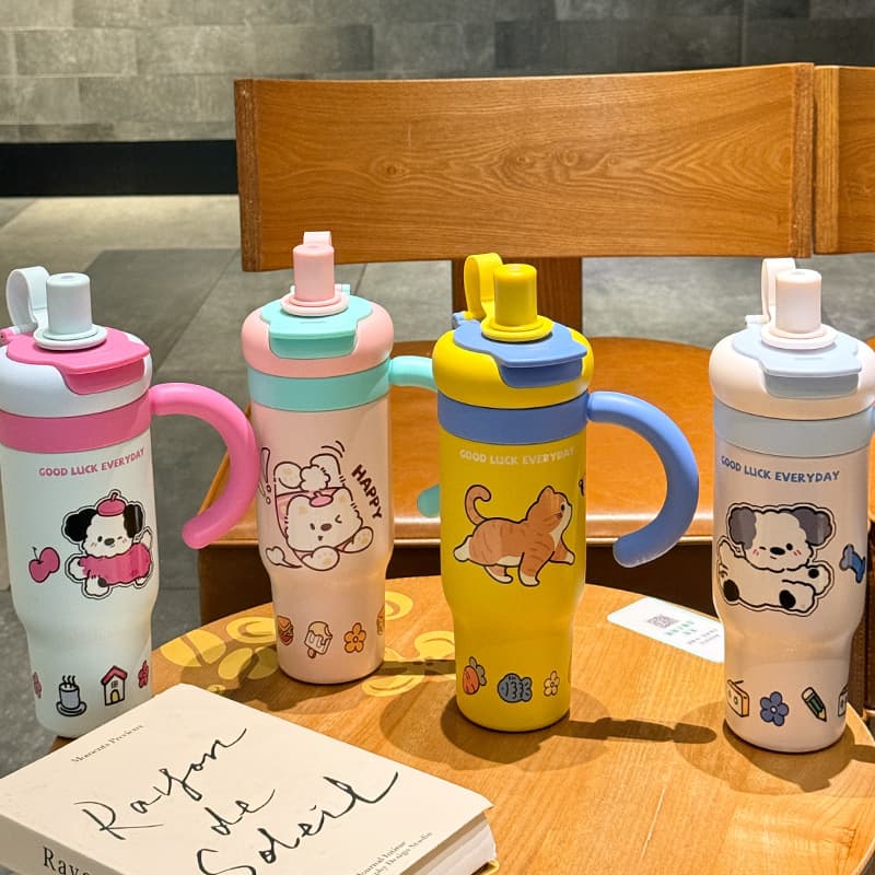 Creative Pet Giant Insulated Cup 2025 New Straw Water Bottle for Women High-Capacity Ice Cup with Stylish Design