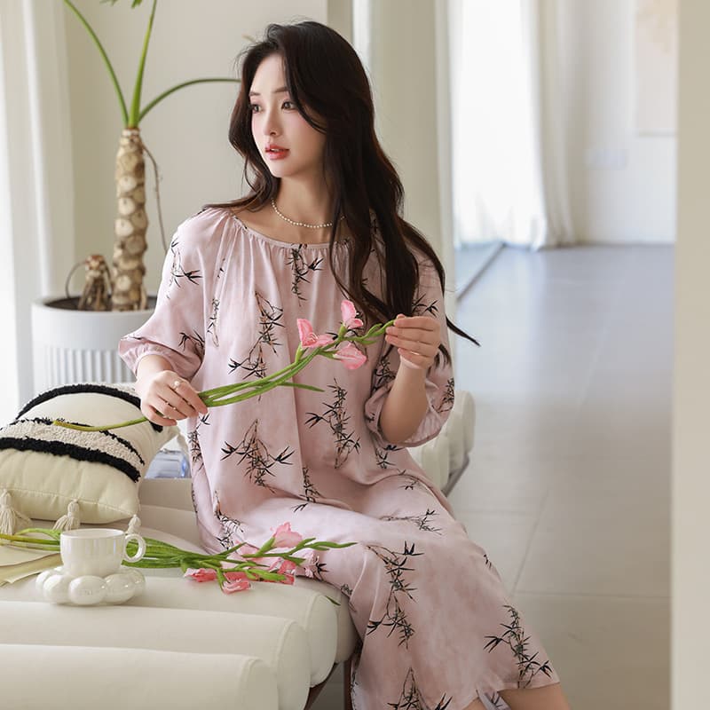 Women's Summer Cotton Silk Pajamas, Spring and Autumn Cute Printed Loose Large Size Long Skirt, Short-Sleeved Homewear Nightgown, Suitable for Outdoor Wear