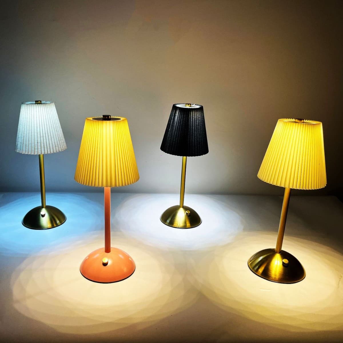 Cross-border fabric table lamp Nordic pleated night lamp bedroom bedside lamp rechargeable lamp atmosphere led lamp light luxury style