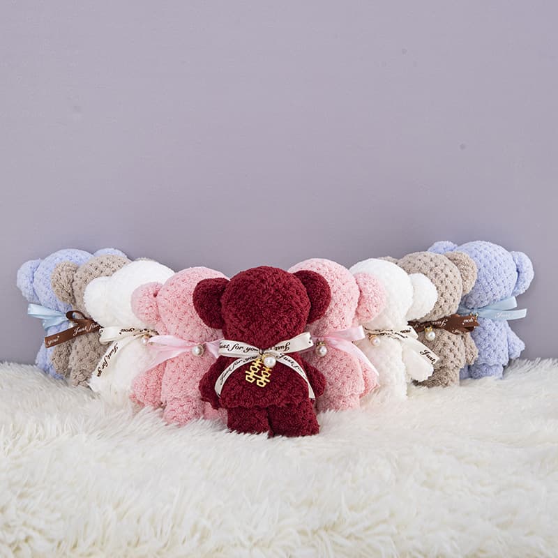 30*30 Bear Towel Wholesale, Pineapple Check Bear Souvenir Towel Opening Small Gifts Wedding Marriage Presents