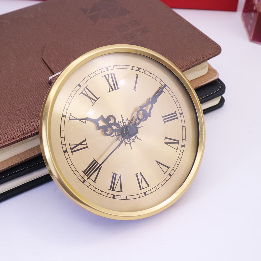 Inlaid high-end quartz clock head, 108mm diameter, metal clock head, craft gift clock, black Roman numerals.