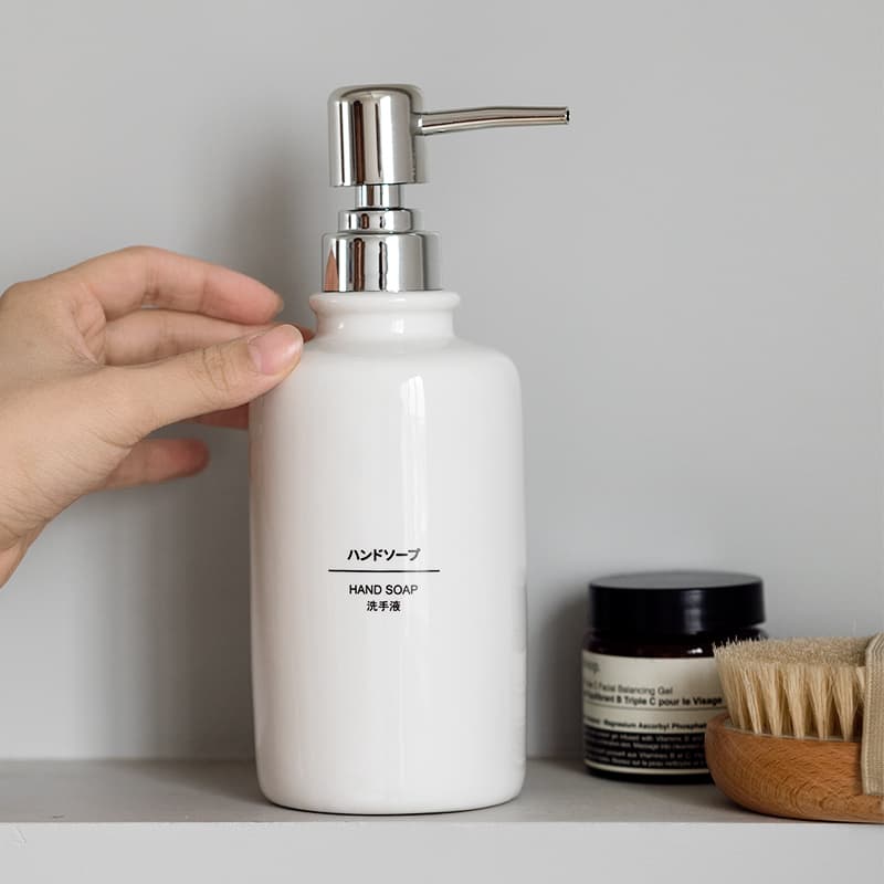 Large-capacity simple hotel B&B ceramic hand sanitizer bottle lotion bottle Nordic shampoo push-type filling bottle