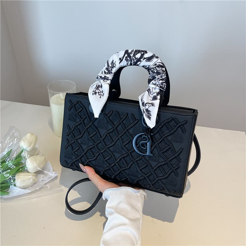 Princess Diana bag heavy industry embroidery new 2026 high-end silk scarf versatile handbag women's shoulder crossbody bag cross-border