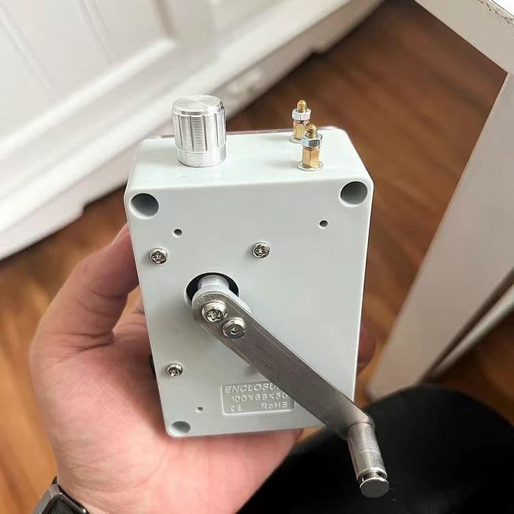New Portable Hand Crank Generator for Outdoor Emergency, Lighting, Ignition, USB Power Bank, Home Disaster Preparedness