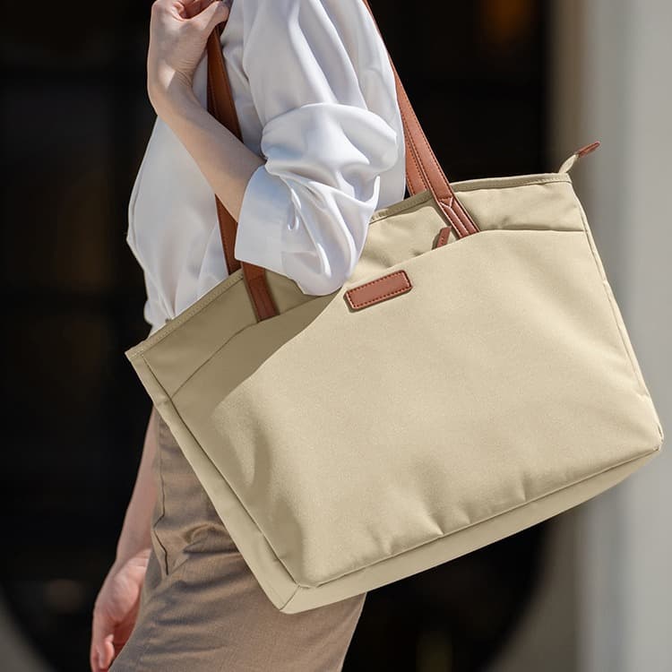 2025 New Tote Bag Shoulder Bag Large Capacity Laptop Bag Casual Tote Bag Fashionable Trendy Large Bag