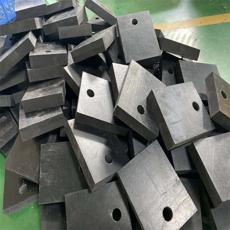 Thickened wear-resistant industrial rubber sheets, shock-absorbing buffer rubber pads, anti-collision squares, round flat perforated 0.5-100mm.