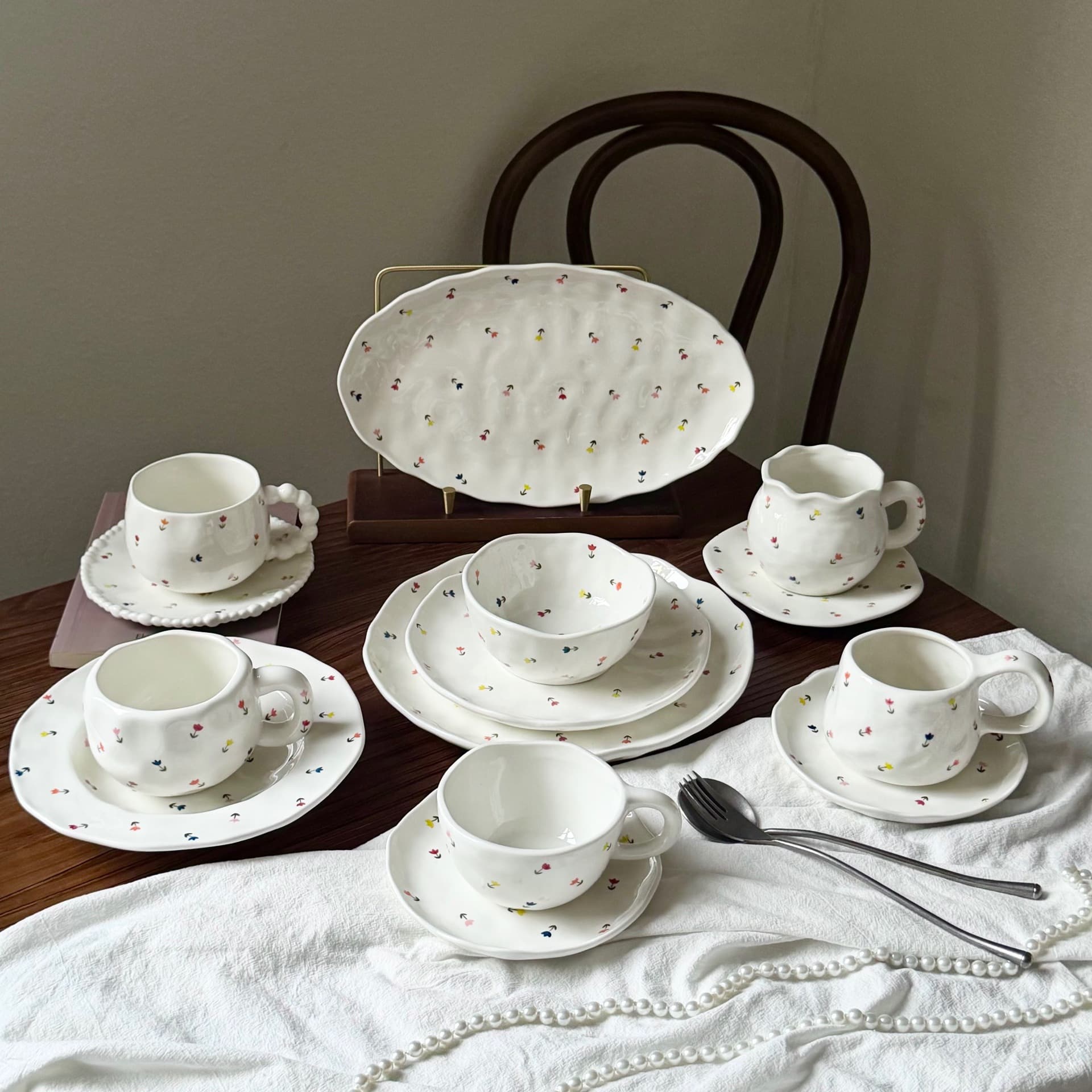 Korean Ins-style Hand-painted Tulip Floral Ceramic Coffee Cup and Saucer, Dinner Plate Dessert Plate, Hand-pinched Bowl Oval Plate