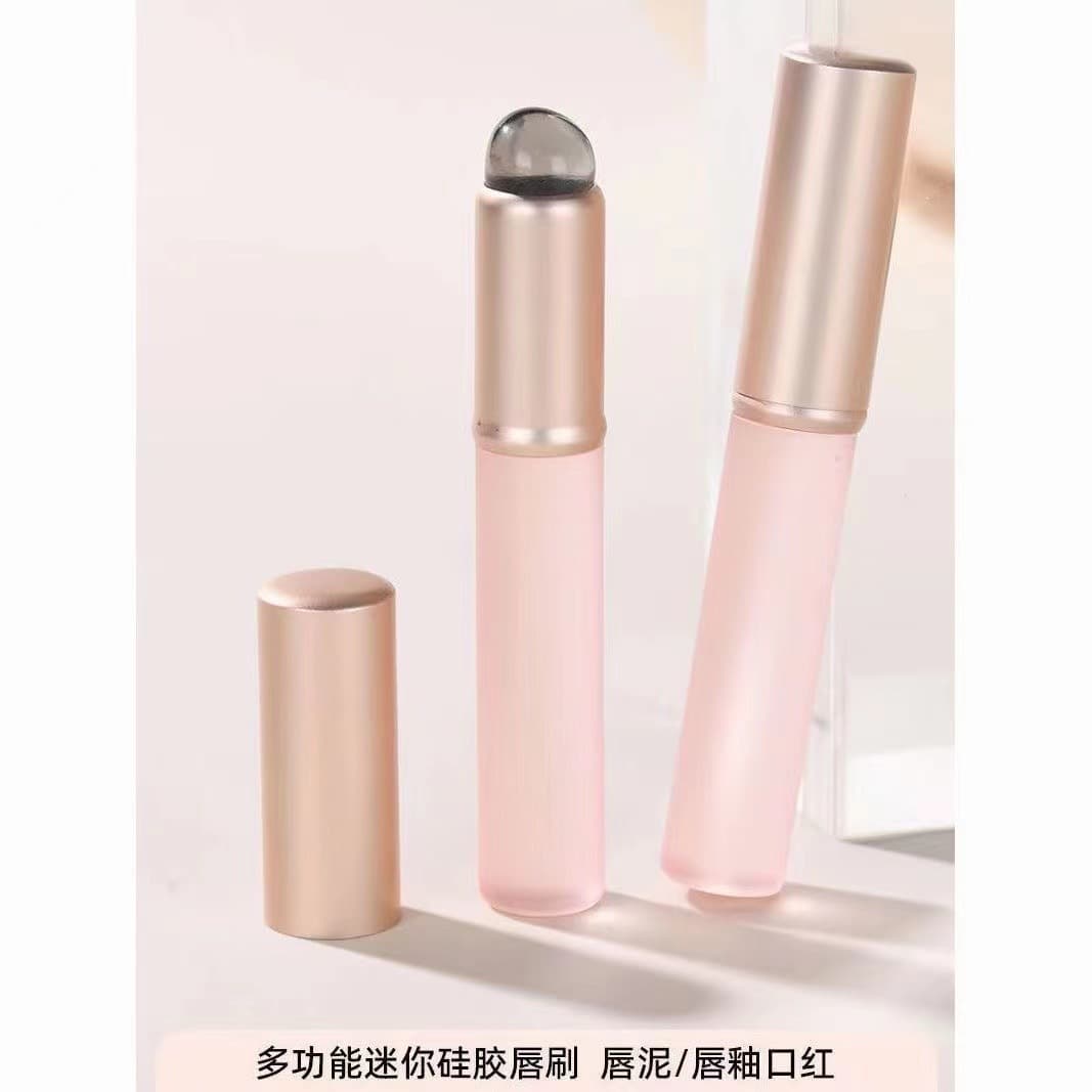 Silicone lip brush mini round head concealer brush lip blending brush fingertip portable cover lipstick brush professional makeup brush