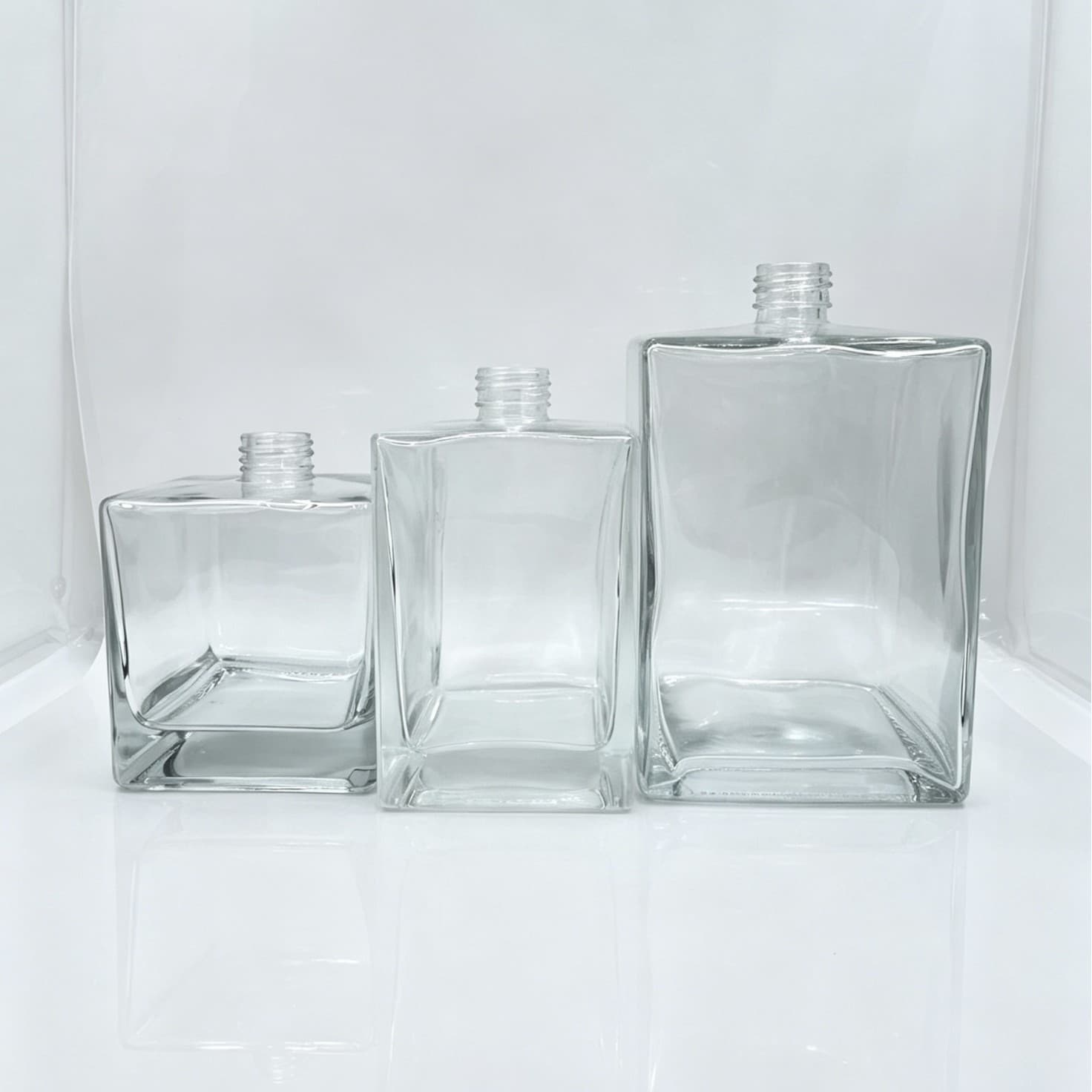 Square Thickened Home Decorative Aromatherapy Bottle Essential Oil Diffuser Bottle Multi-Specification Spray-Painted Empty Bottle