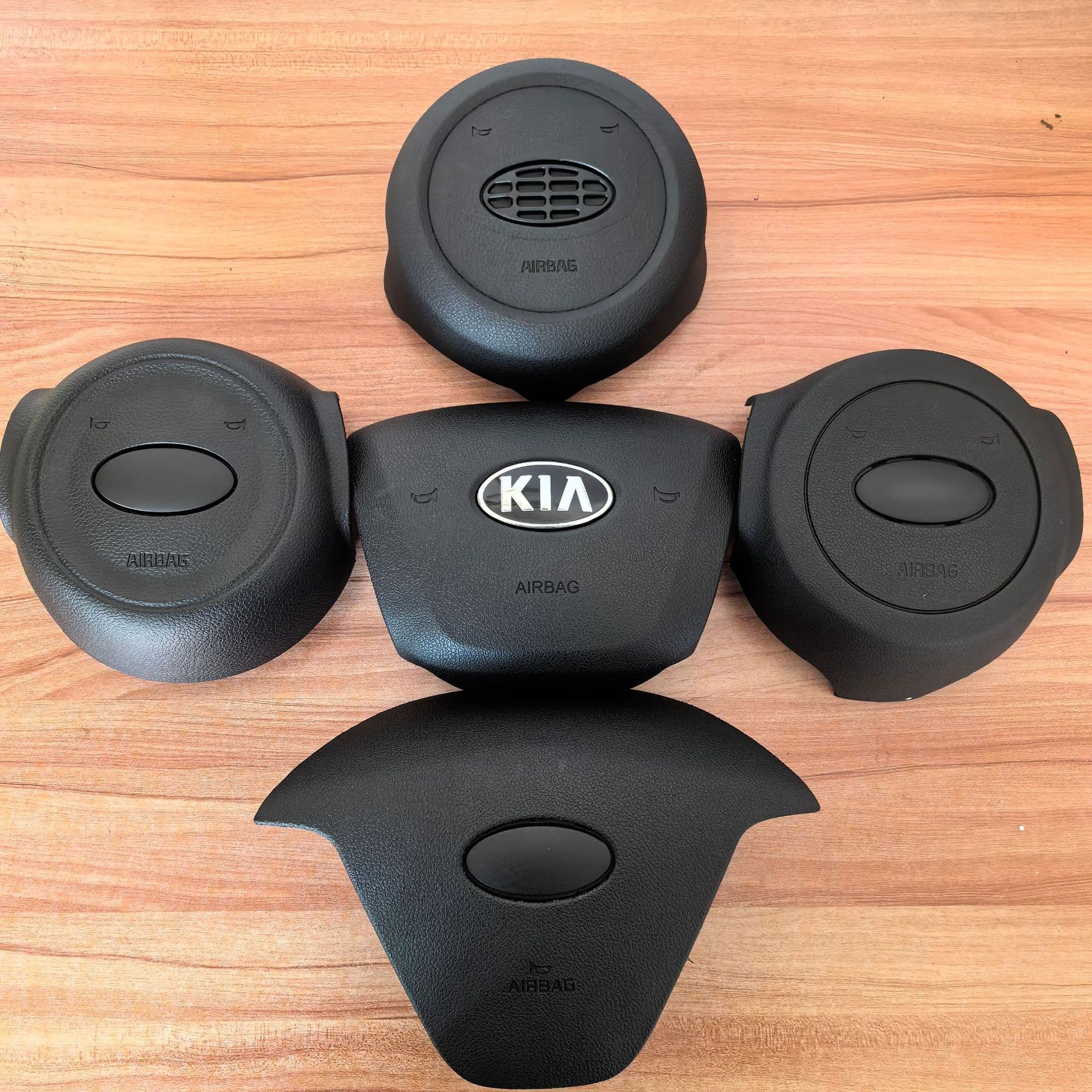 For KIA KX3 KX5 Sportage Forte Sportage K2 K3 K5 Car Steering Wheel Horn Cover