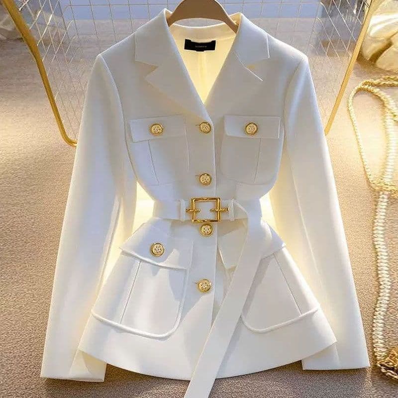 Early Autumn New Chanel-Style Apricot Jacket for Women, Unique and Elegant High-End Fitted Short Top