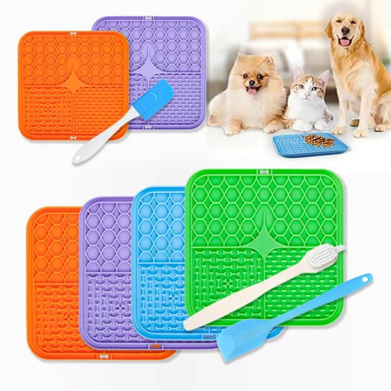 Amazon Bestseller Silicone Pet Licking Mat Slow Feeding Utensils Bowl Suction Cup Dog Licking Pad Slow Feeding Mat