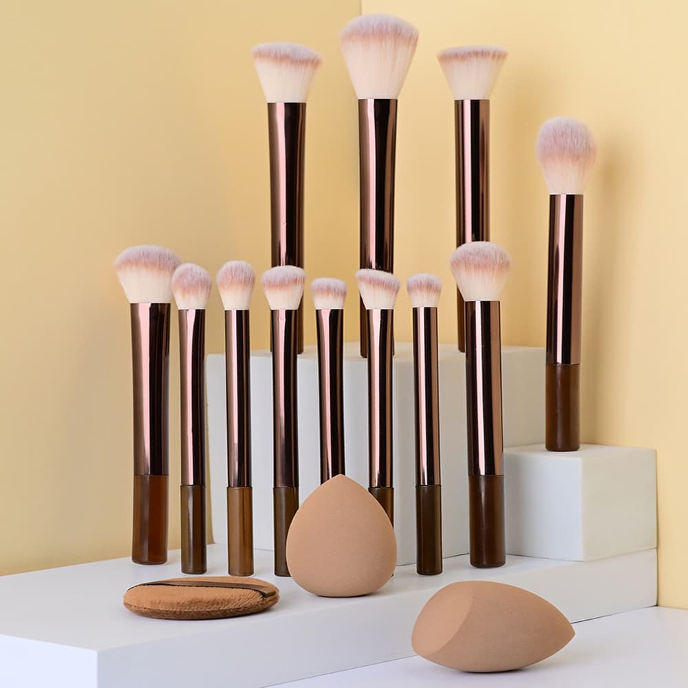 7-Piece 12-Piece Makeup Brush Set Includes Blush, Loose Powder, Concealer, Long Tube Shimmer Eyeshadow Brushes, Cross-Border Temu Style