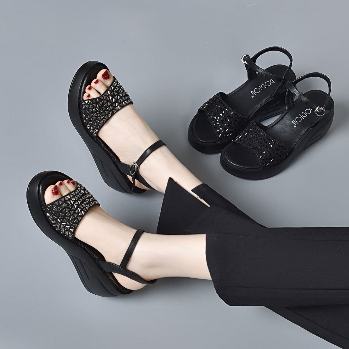 Women's Platform Chunky Heel Sandals 2026 Summer New Style Soft Leather Casual Rhinestone Wedge Heels Breathable Shoes
