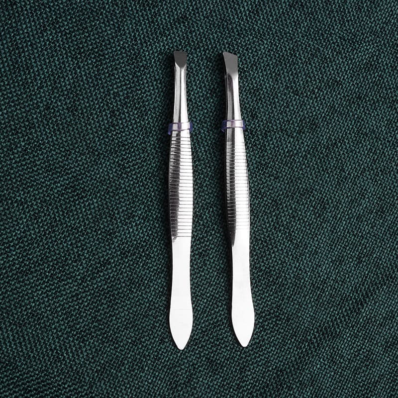 Stainless steel eyebrow clip, oblique eyebrow clip, eyebrow trimming clip, eyebrow tweezers, flat mouth clip, angled mouth clip, eyebrow clip