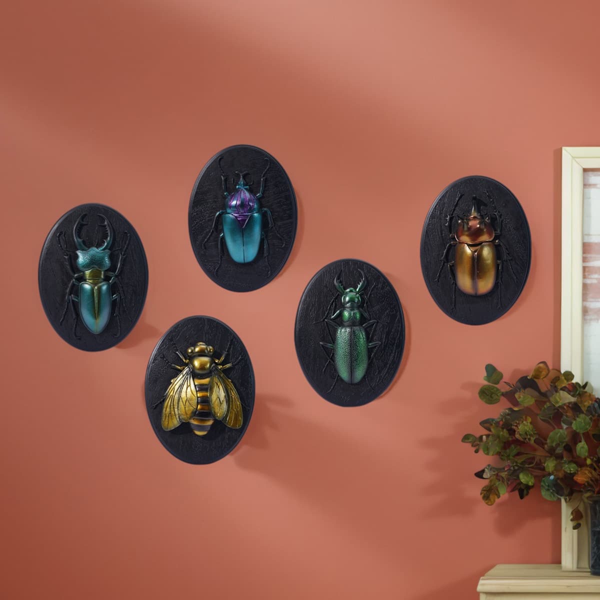 French retro oval black bottom beetle three-dimensional wall decoration fantasy glossy unicorn insect relief art wall decoration