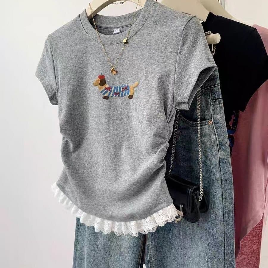 Gray Lace Trim Dog Print Short Sleeve T-Shirt for Women Summer 2025 Crop Top with Shoulder Seams and Waist Definition