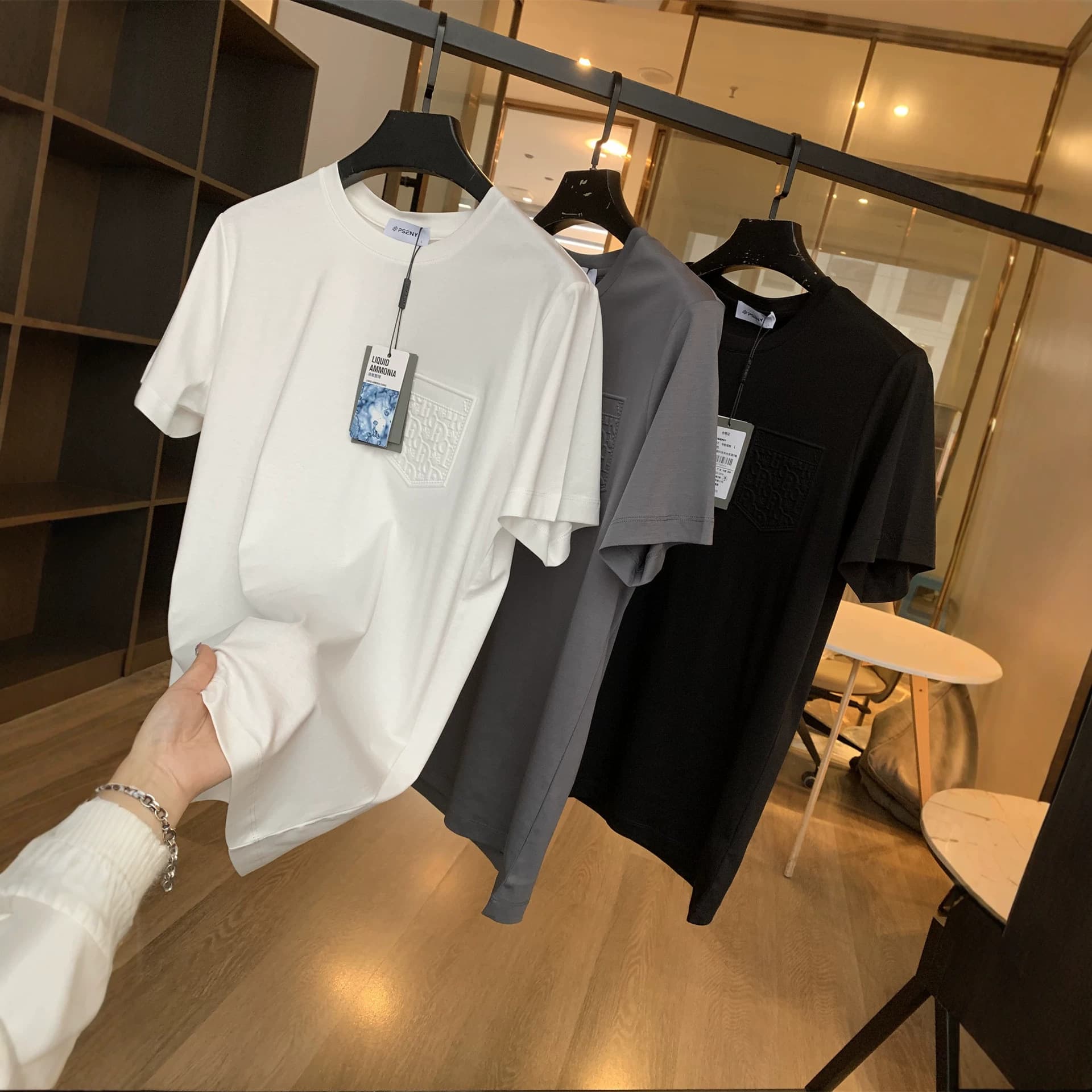 2026 Men's Summer Light Luxury High-End Solid Color Short Sleeve T-Shirt Breathable Double-Sided Silk Round Neck Casual Short Sleeve Tee