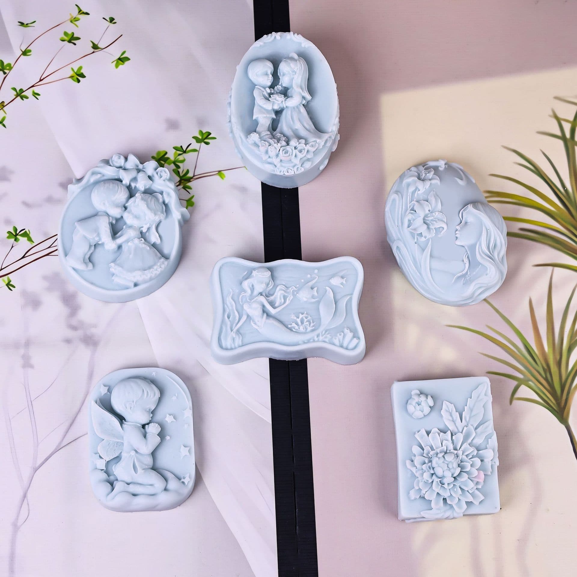 Handmade Soap Dolphin Mermaid Flower Appreciation Couple Aromatherapy Candle Gypsum Ornament Silicone Mold Modern Minimalist Style Pink