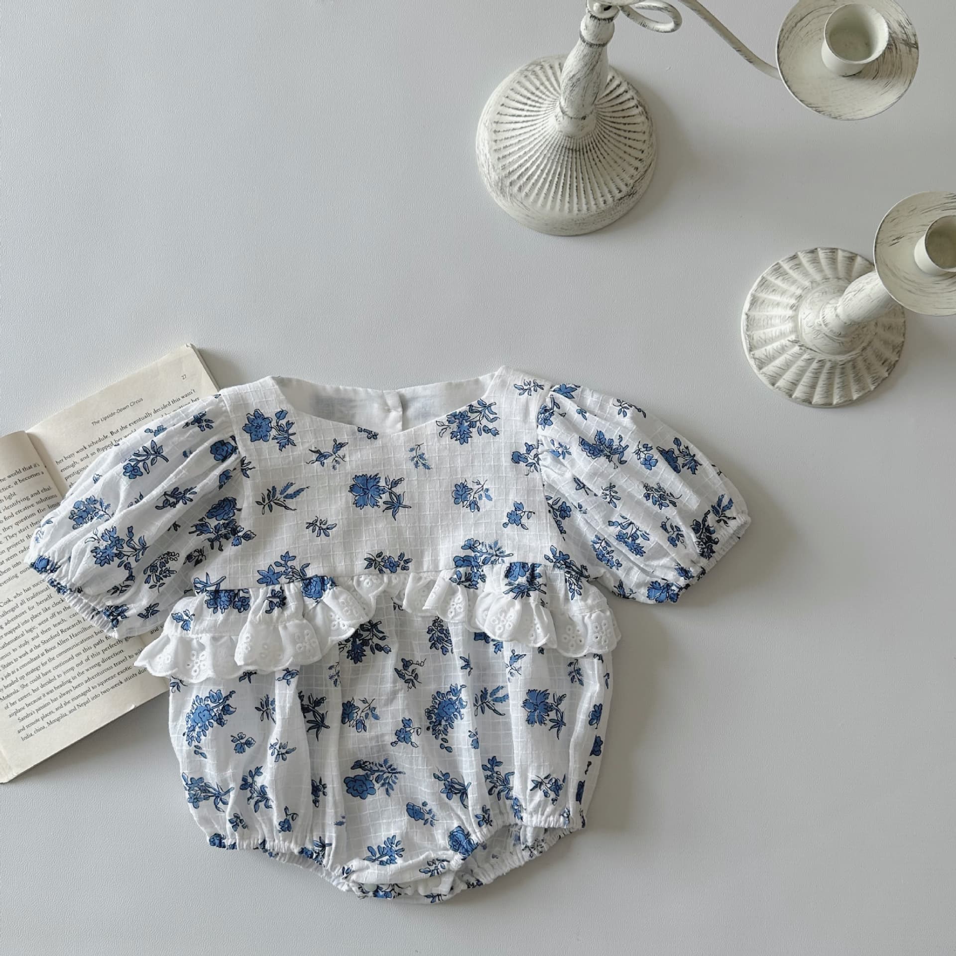 INS style summer infant blue and white porcelain bubble short-sleeved romper for baby girl with lace and velvet waist jumpsuit