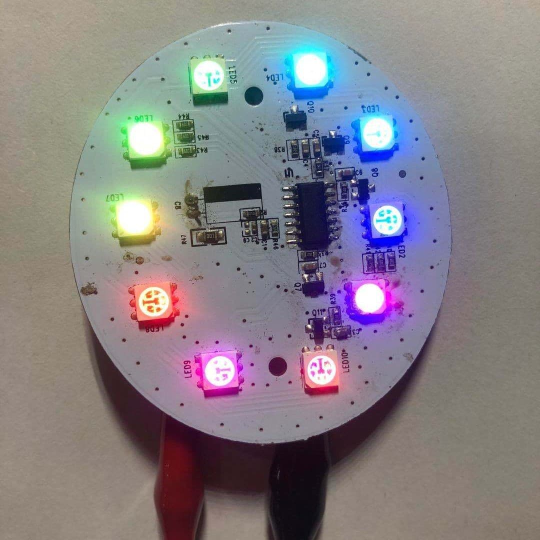 Headphones with a seven-color LED running light chip solution, software development circuit, chip programming solution