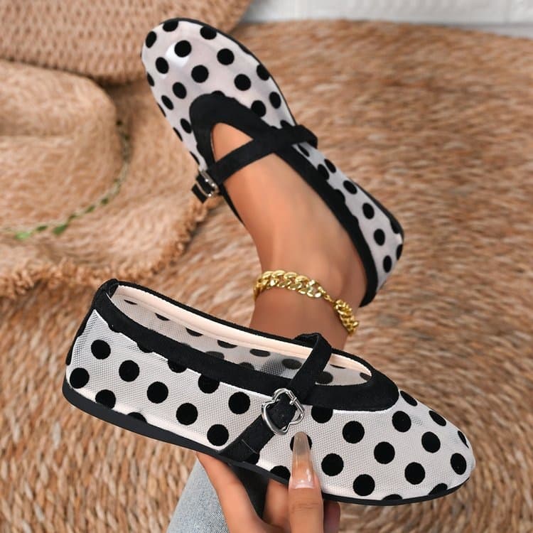 Large Size Polka Dot Round-Toe Slip-On Women's Fashion Shoes 2026 Spring and Autumn Metal Buckle Loafers