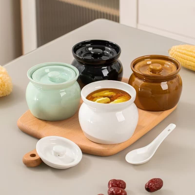 Large-bellied stew pots, ceramic bowls with lids for bird's nest stewing, soup bowls, white double-eared pots for double-boiling, and commercial lidded bowls for steaming eggs.